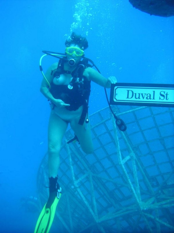 90' underwater Key West